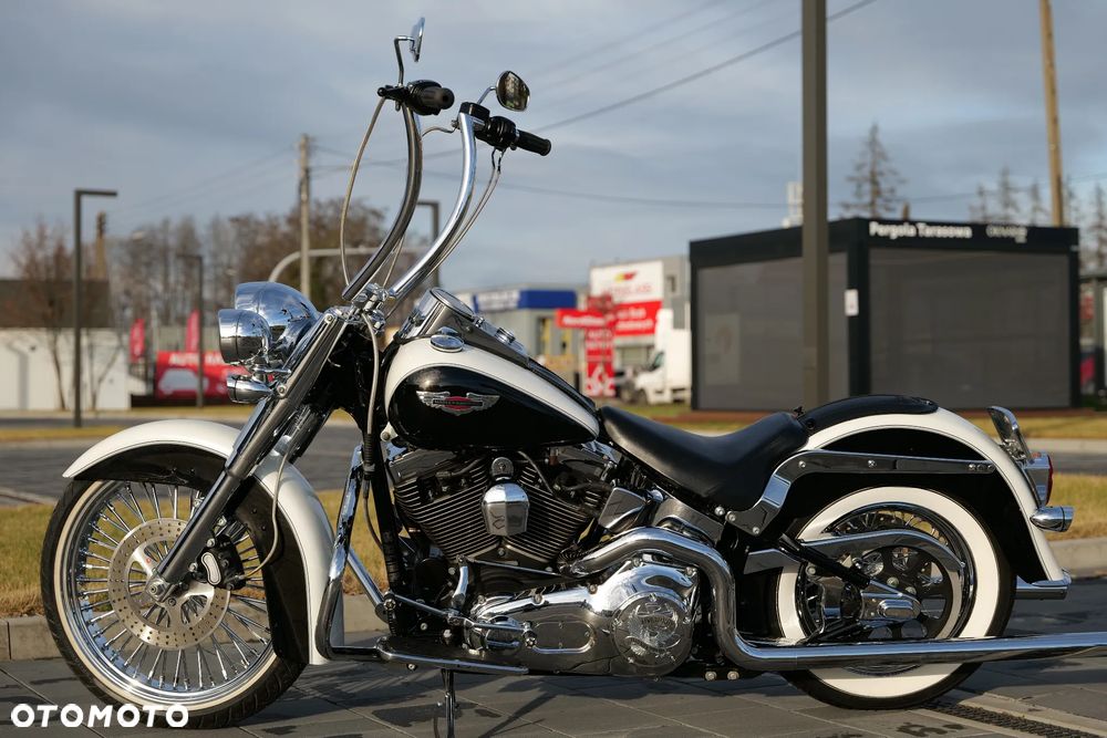 Harley-Davidson Softail Deluxe - 30