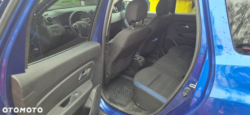 Dacia Duster ver-1-0-tce-sl-celebration - 9