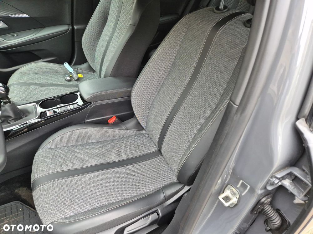 Peugeot 2008 PureTech 100 Stop&Start Allure - 8