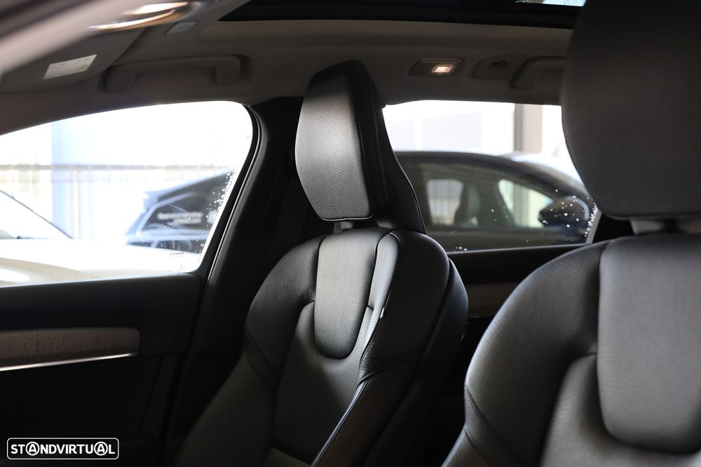 Volvo V90 Cross Country 2.0 B4 AWD - 8