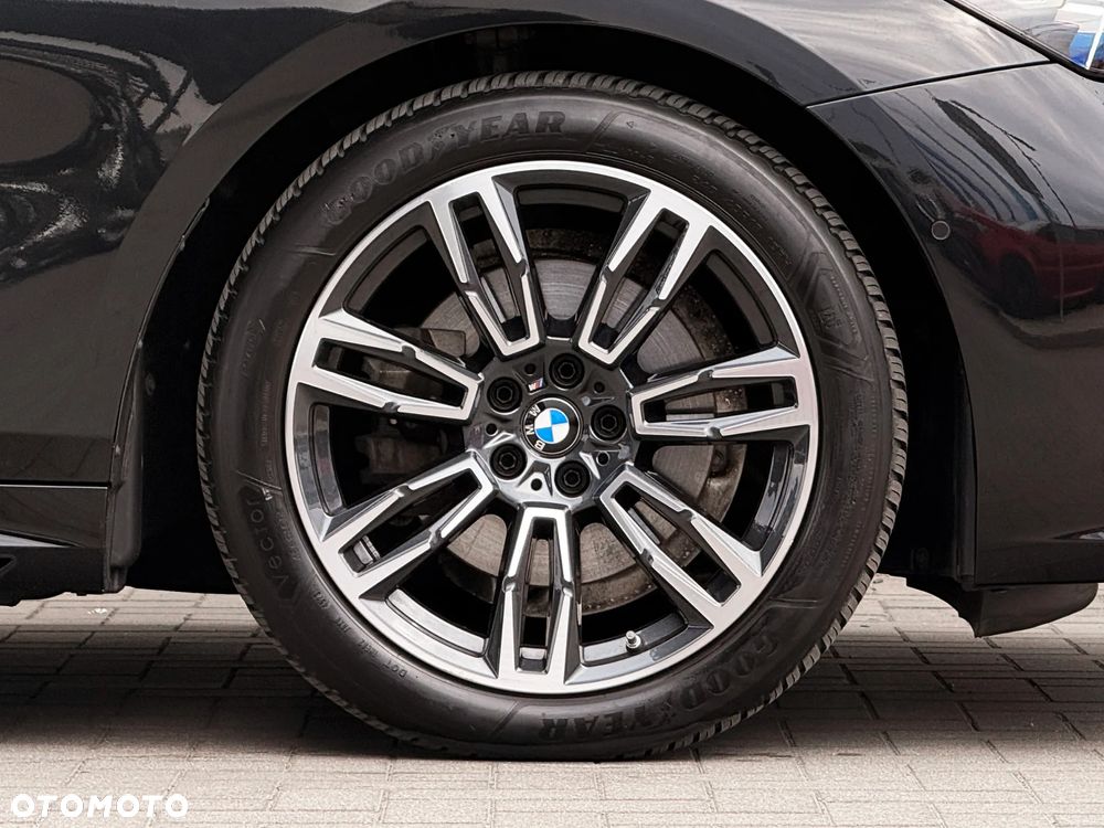 BMW Seria 5 520i - 13