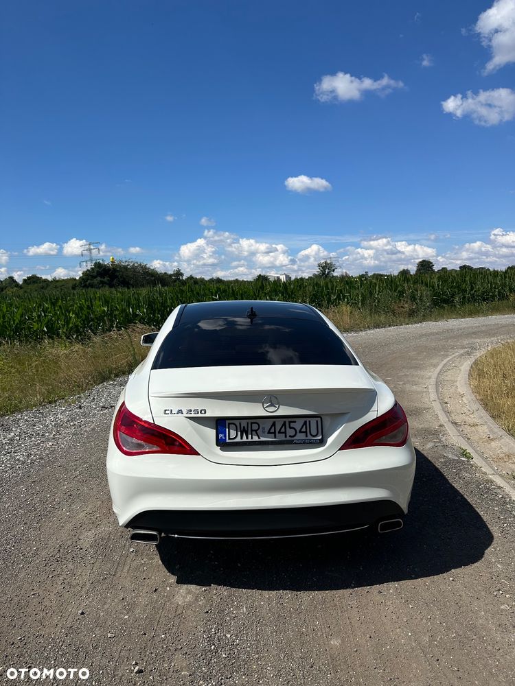 Mercedes-Benz CLA 250 4-Matic - 6