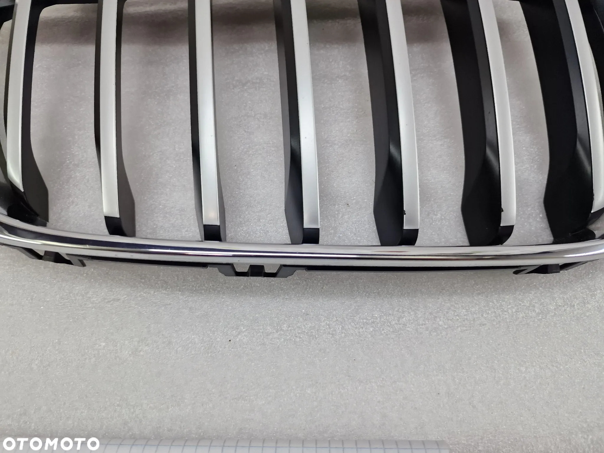 BMW X1 F48 15- PRAWA NERKA / ATRAPA / GRILL PRZEDNI PRZÓD X-LINE SATYNA ŁADNY , NR 7354824 / 7383366 , NR AUKCJI GL690 - 5