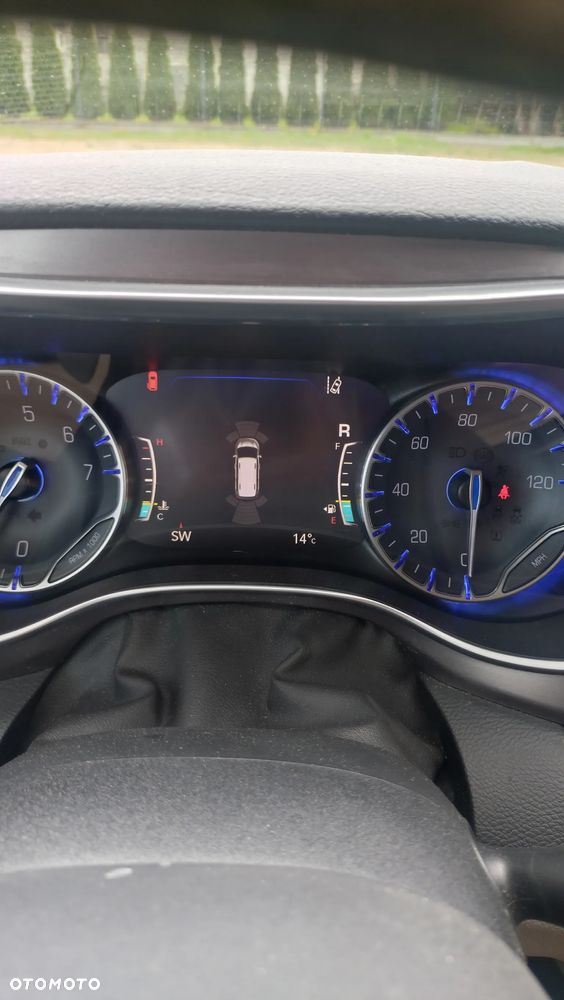 Chrysler Pacifica - 22