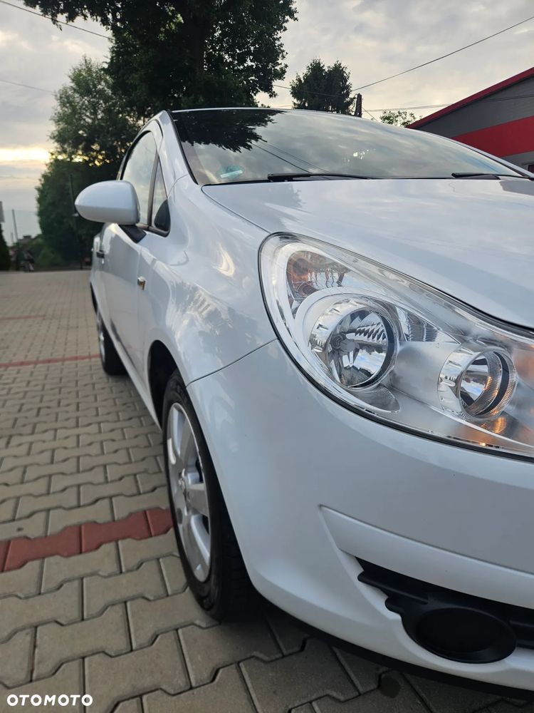 Opel Corsa 1.2 16V - 10