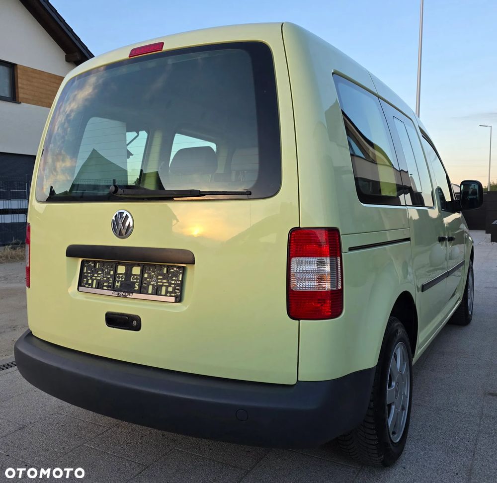 Volkswagen Caddy 1.6 Life Colour Concept - 6