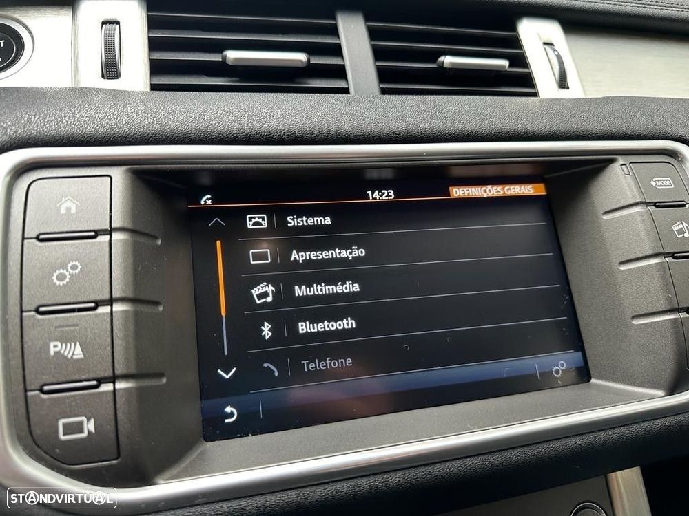 Land Rover Range Rover Evoque 2.0 D150 AWD R-Dynamic Auto - 32