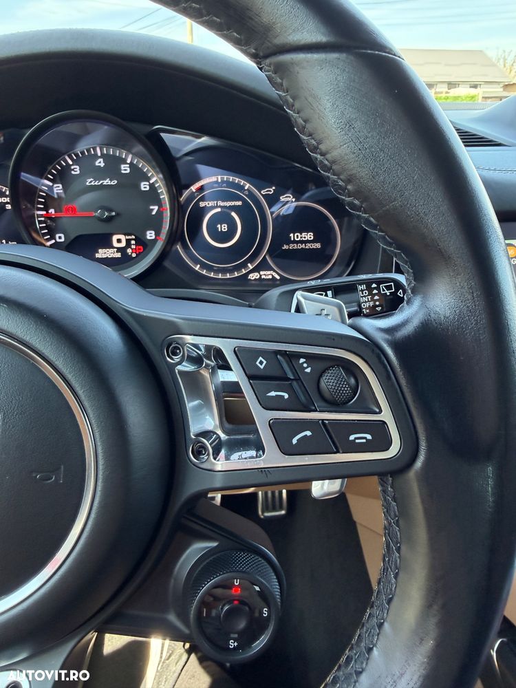 Porsche Cayenne Turbo - 38