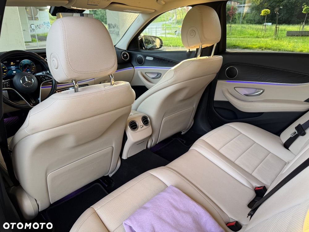 Mercedes-Benz Klasa E 300 de Avantgarde - 23