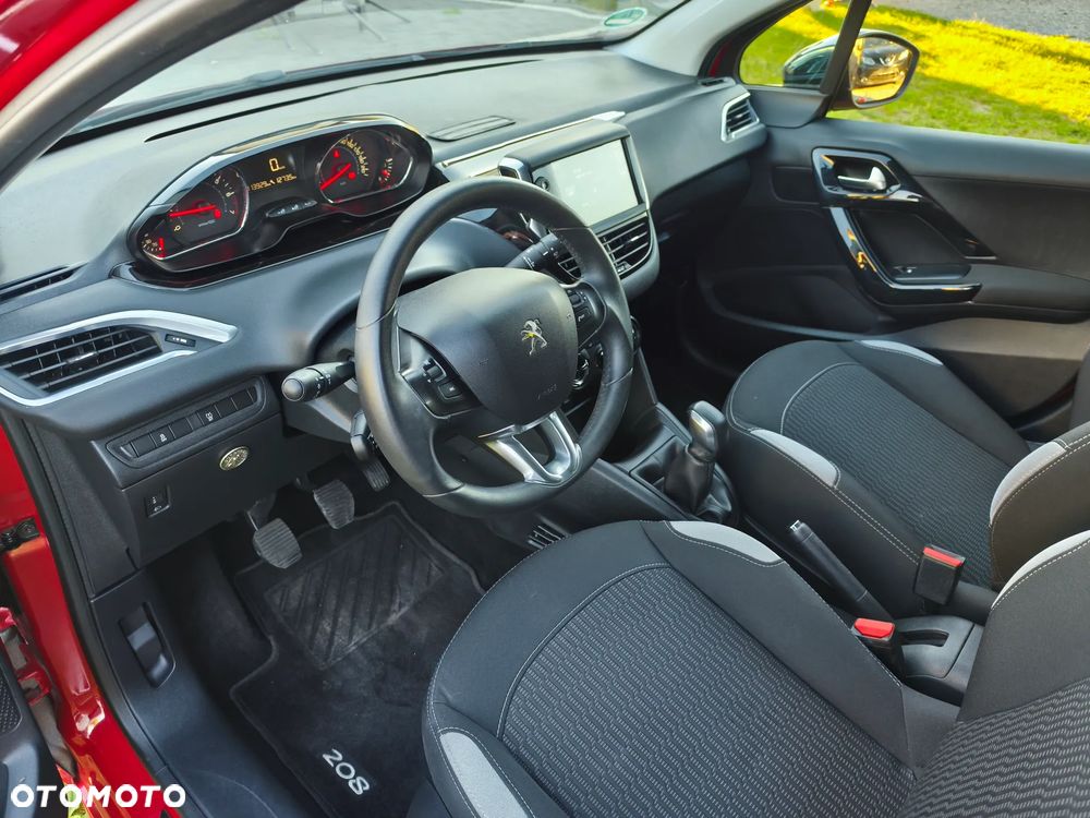 Peugeot 208 - 7