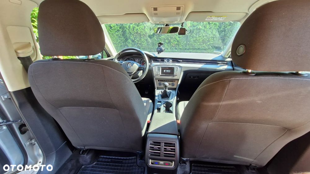 Volkswagen Passat 2.0 TDI BMT Trendline - 13