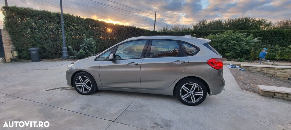 BMW Seria 2 218d - 3
