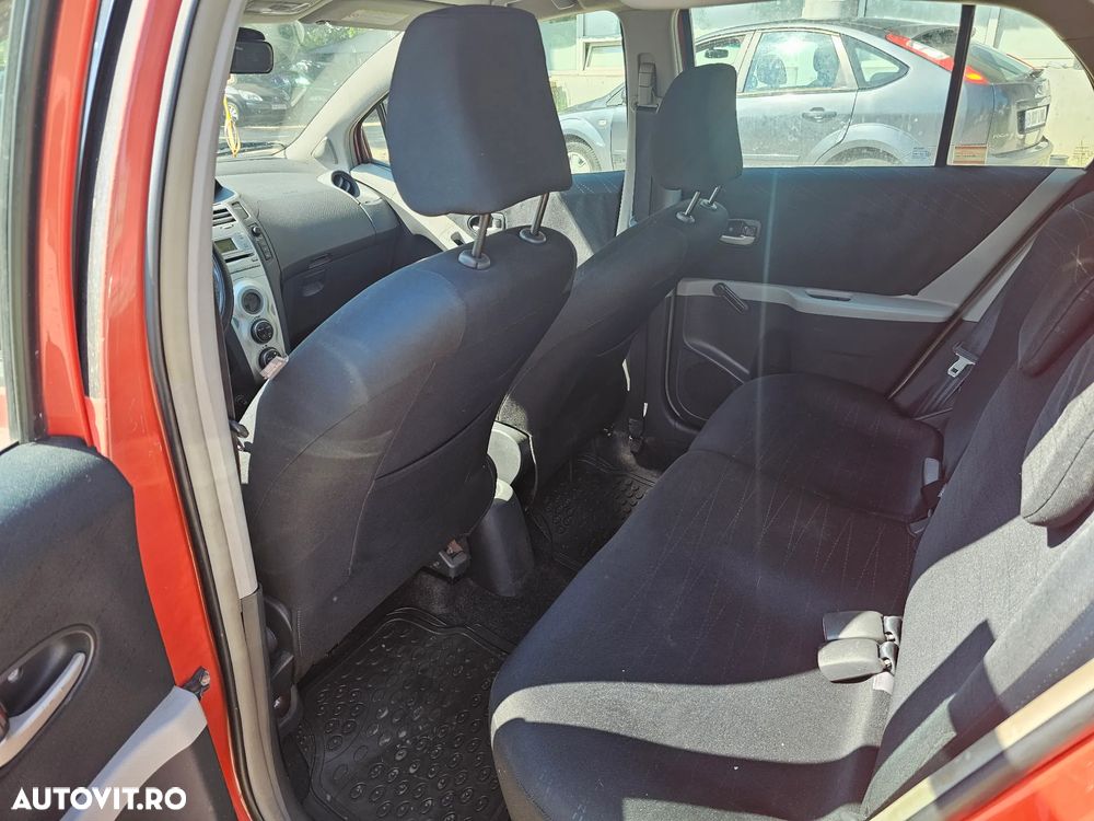 Toyota Yaris 1.3 Luna - 10