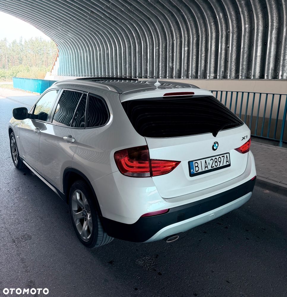 BMW X1 xDrive18d - 13