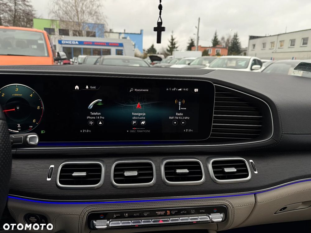 Mercedes-Benz GLS - 23