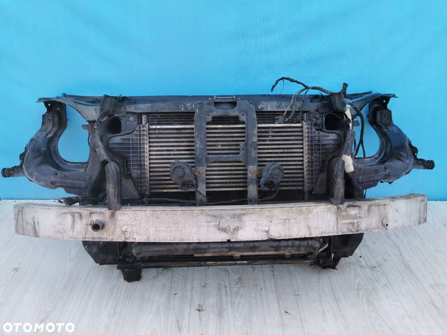 Mercedes ML W164 05/12 wzmocnienie pas przedni chłodnice 3.0 CDI Automat - 1