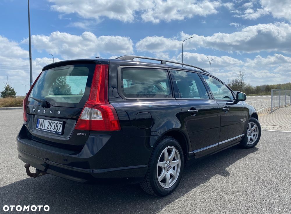 Volvo V70 2.5T Momentum - 5