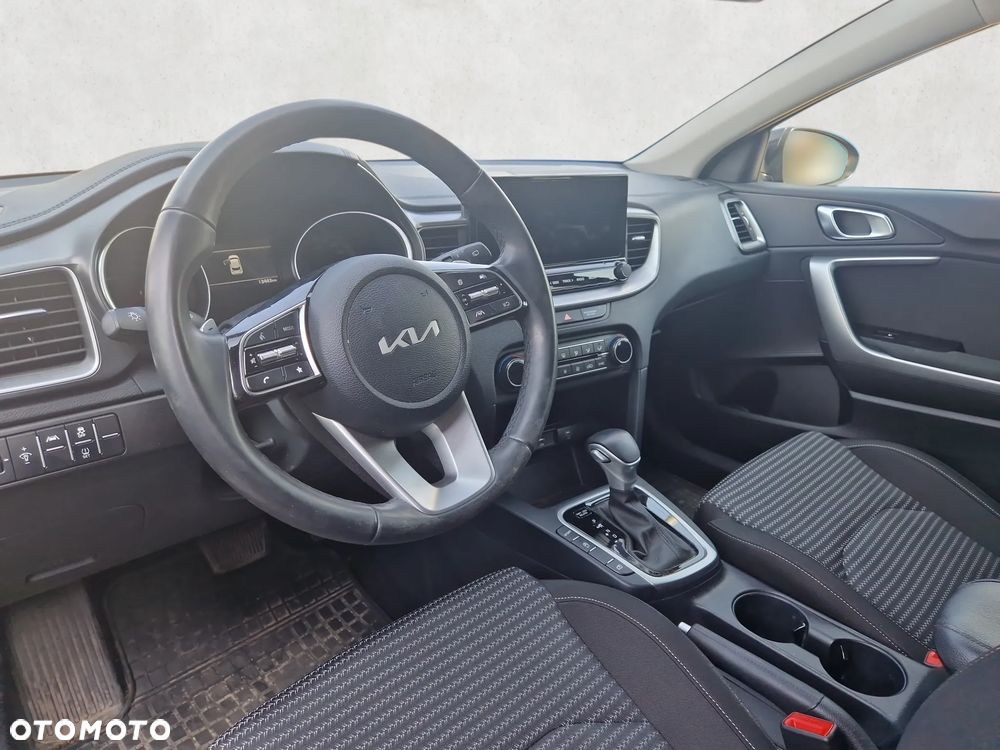 Kia XCeed - 11