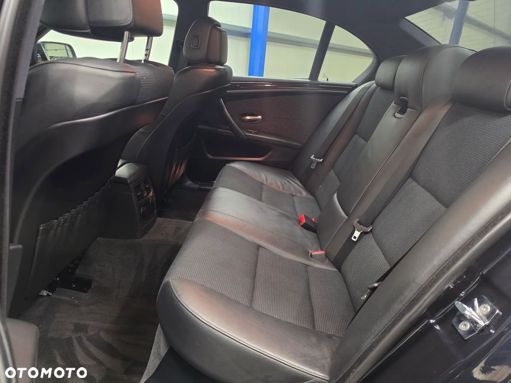 BMW Seria 5 520d Edition Sport - 29