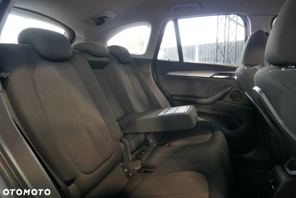 BMW X1 sDrive18i Business Edition - 15