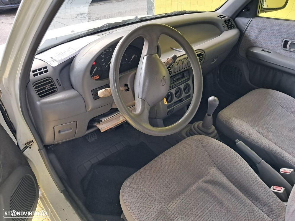 Nissan Micra 1.0 GX - 5