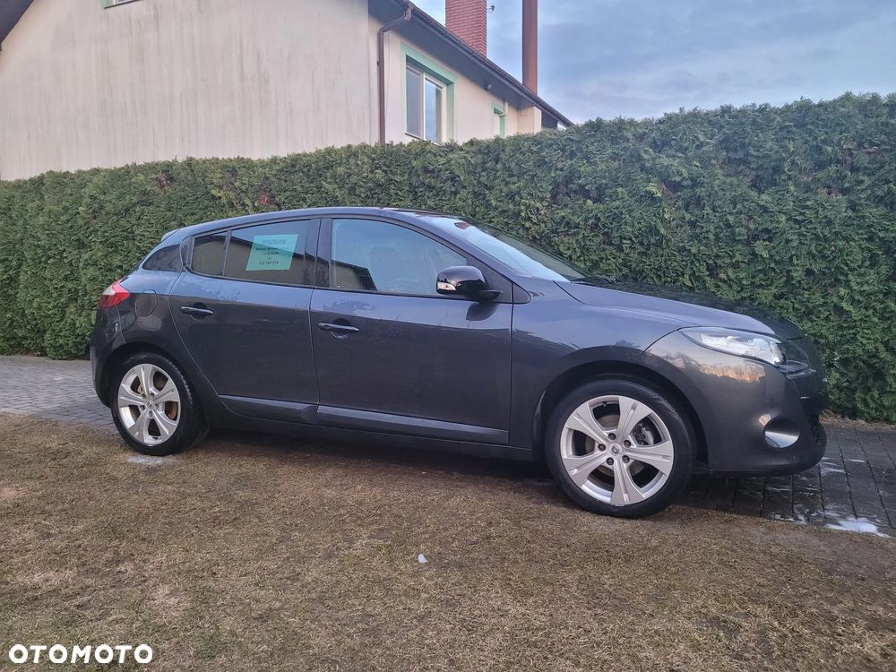 Renault Megane dCi 90 FAP Paris - 2
