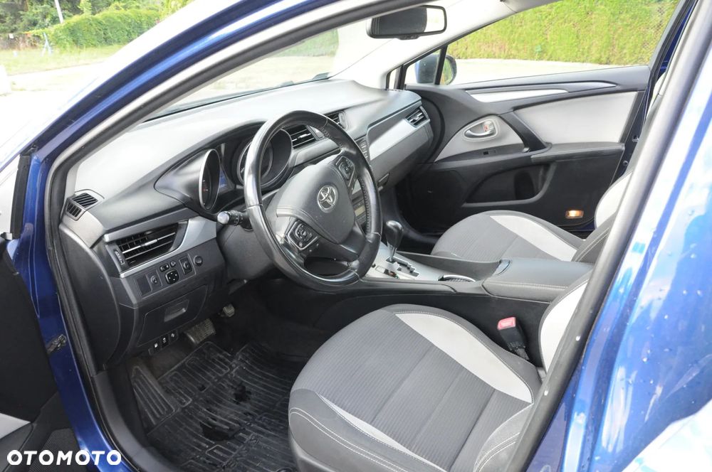 Toyota Avensis 2.0 Premium MS - 8