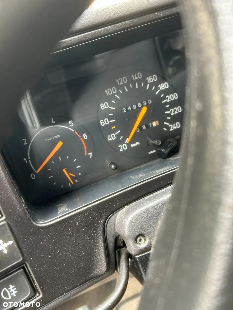 Saab 900 - 12