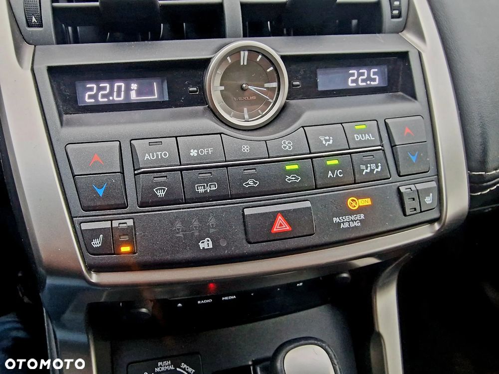 Lexus NX 200t Elegance AWD - 21