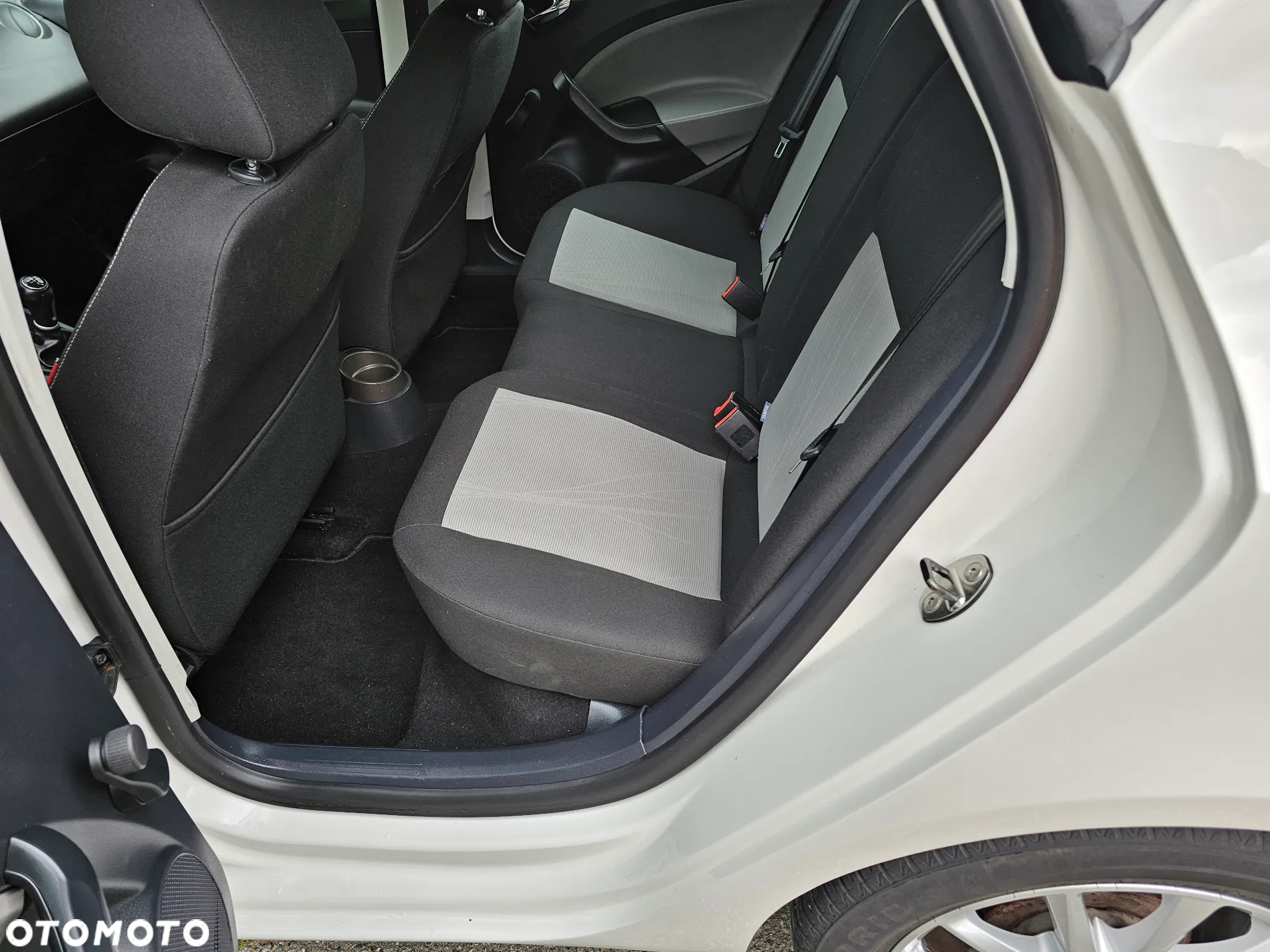 Seat Ibiza 1.4 16V Sport - 9