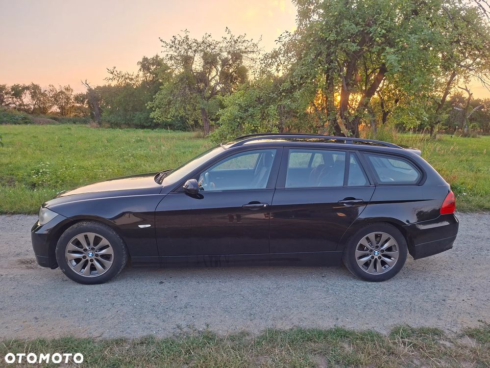 BMW Seria 3 318d DPF - 3