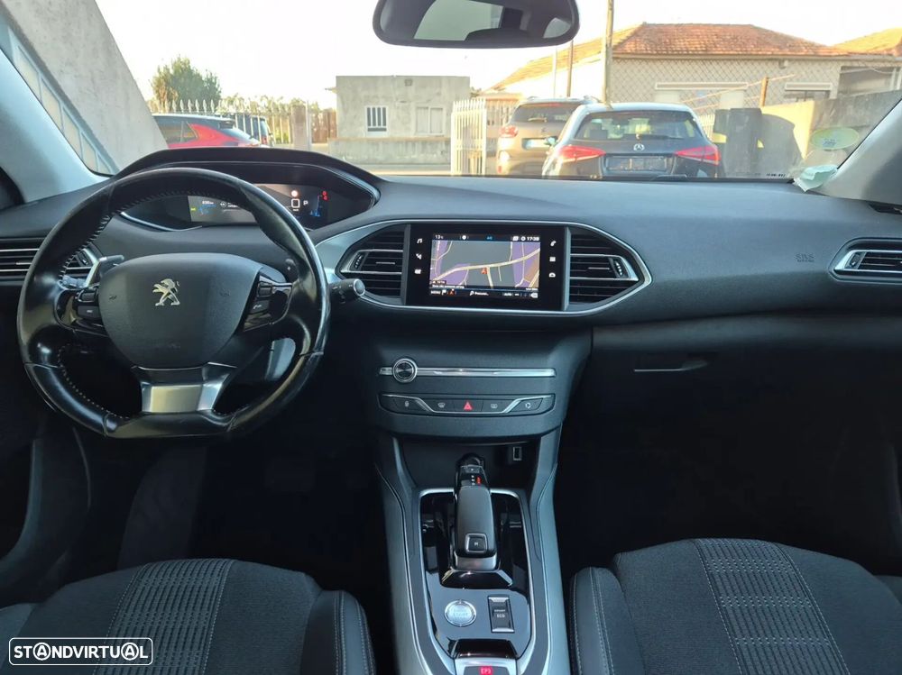 Peugeot 308 SW - 17