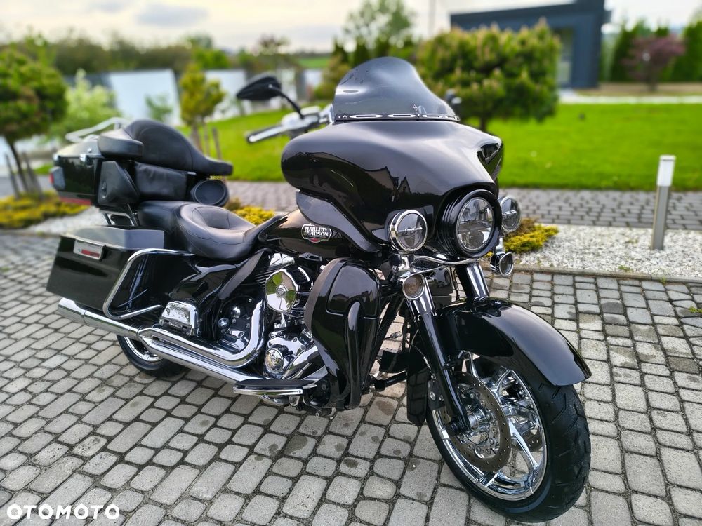 Harley-Davidson FLH Electra Glide - 2