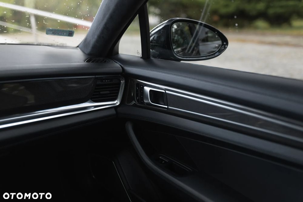 Porsche Panamera Turbo - 19
