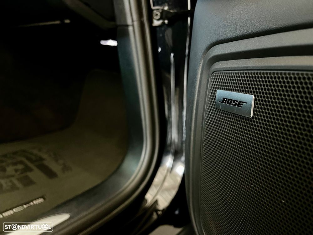 Porsche Macan S - 30