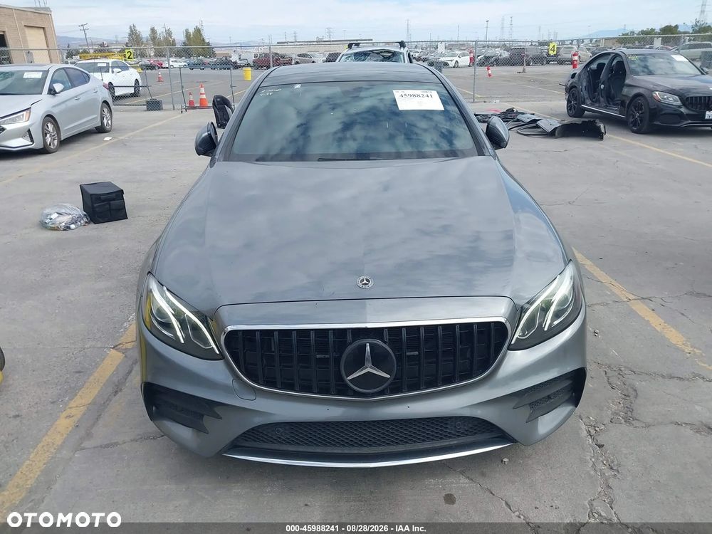 Mercedes-Benz Klasa E 300 9G-TRONIC AMG Line