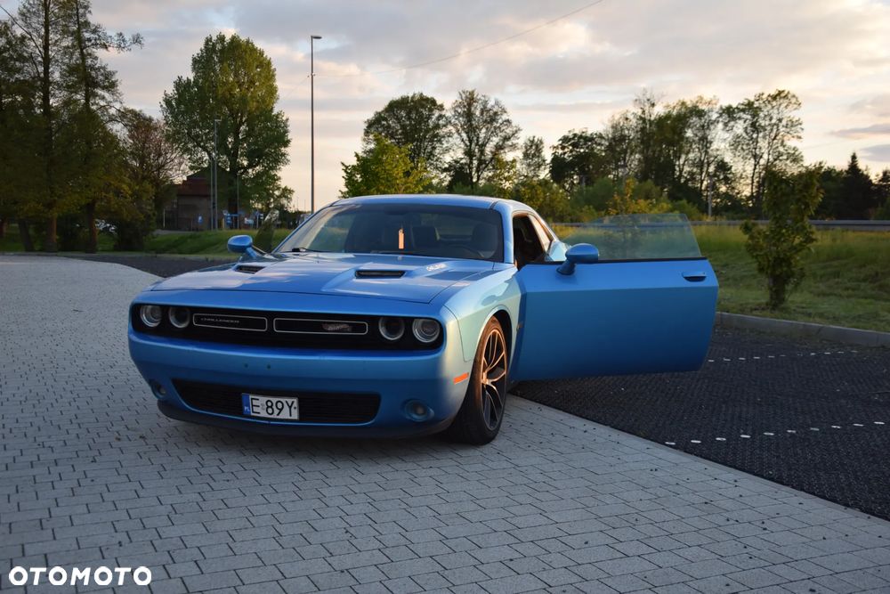 Dodge Challenger - 19