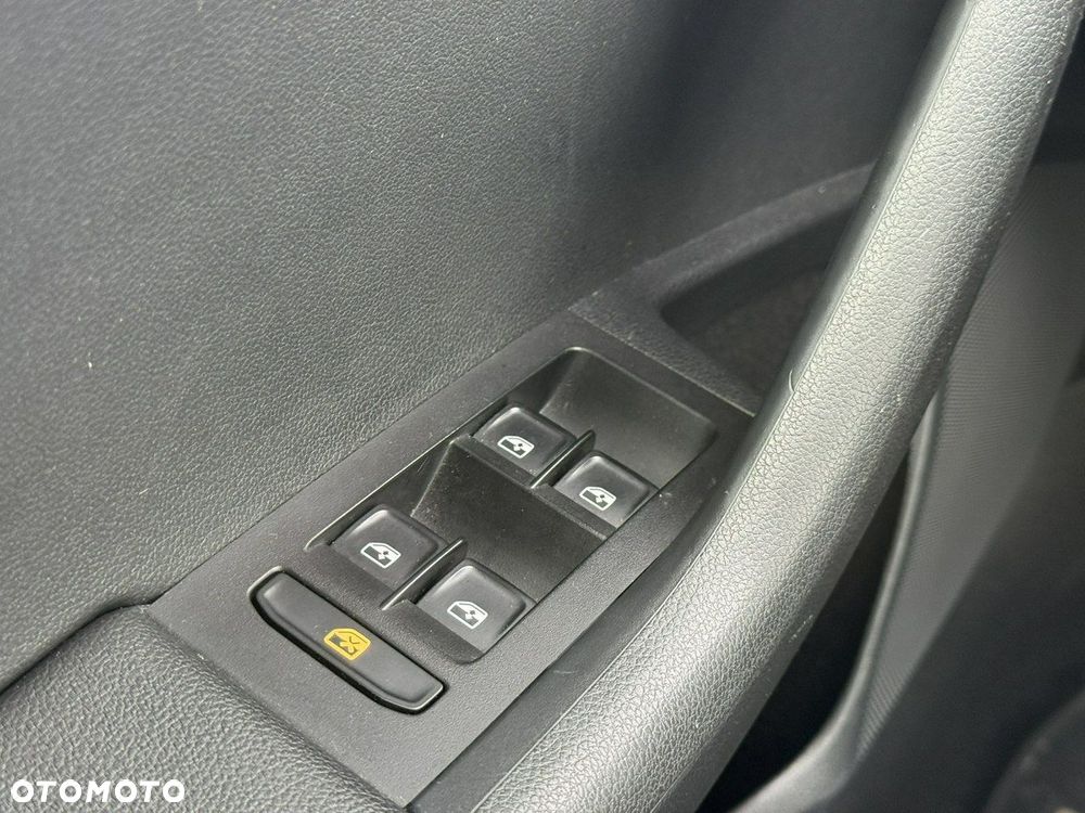 Skoda Octavia 1.6 TDI Ambition DSG - 28