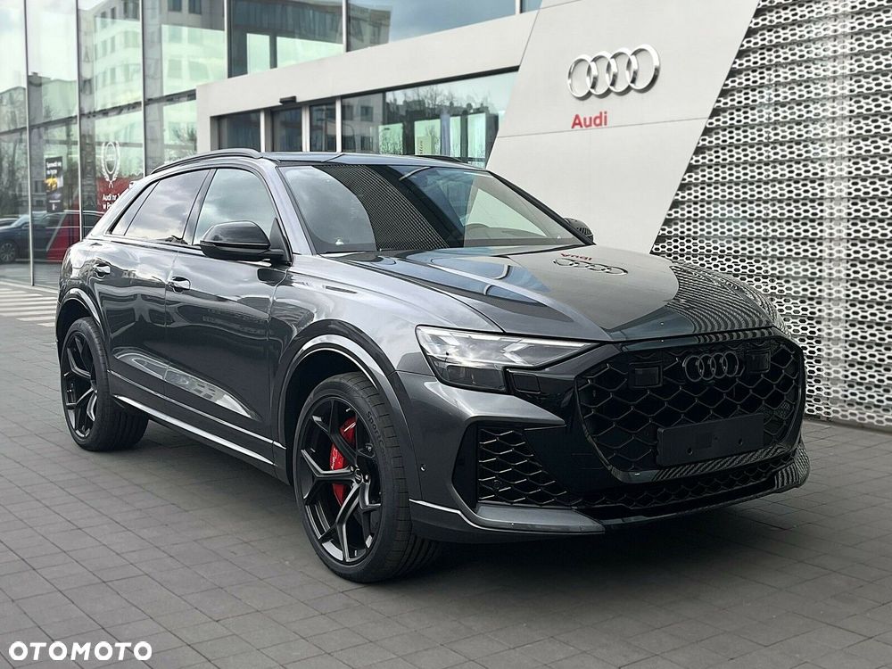 Audi RS Q8 - 10