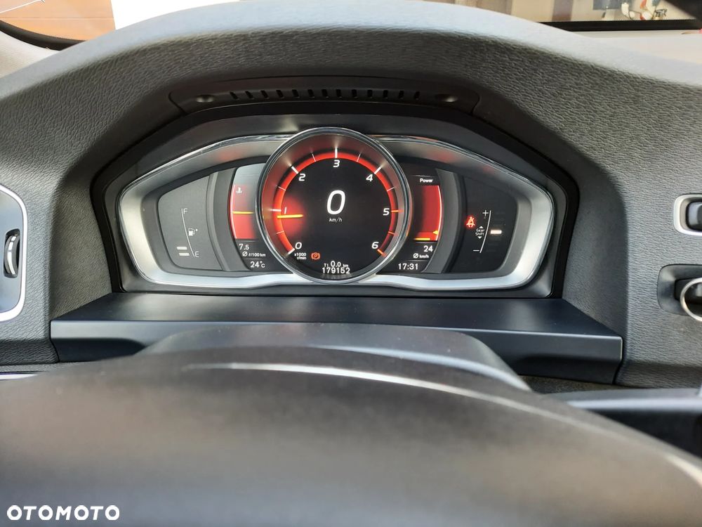 Volvo S60 D2 Summum - 17