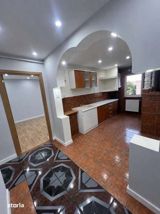 Apartament 4 camere, 74.64 mp, zona Craiovita Noua — fotografia 1