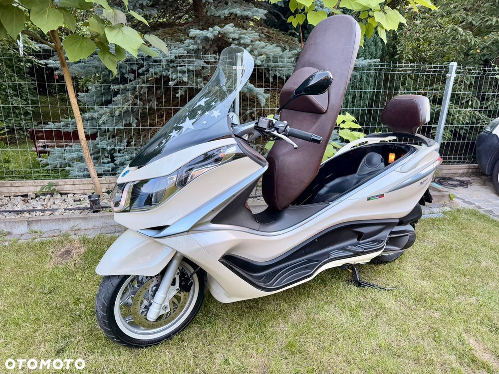 Piaggio X10 - 23