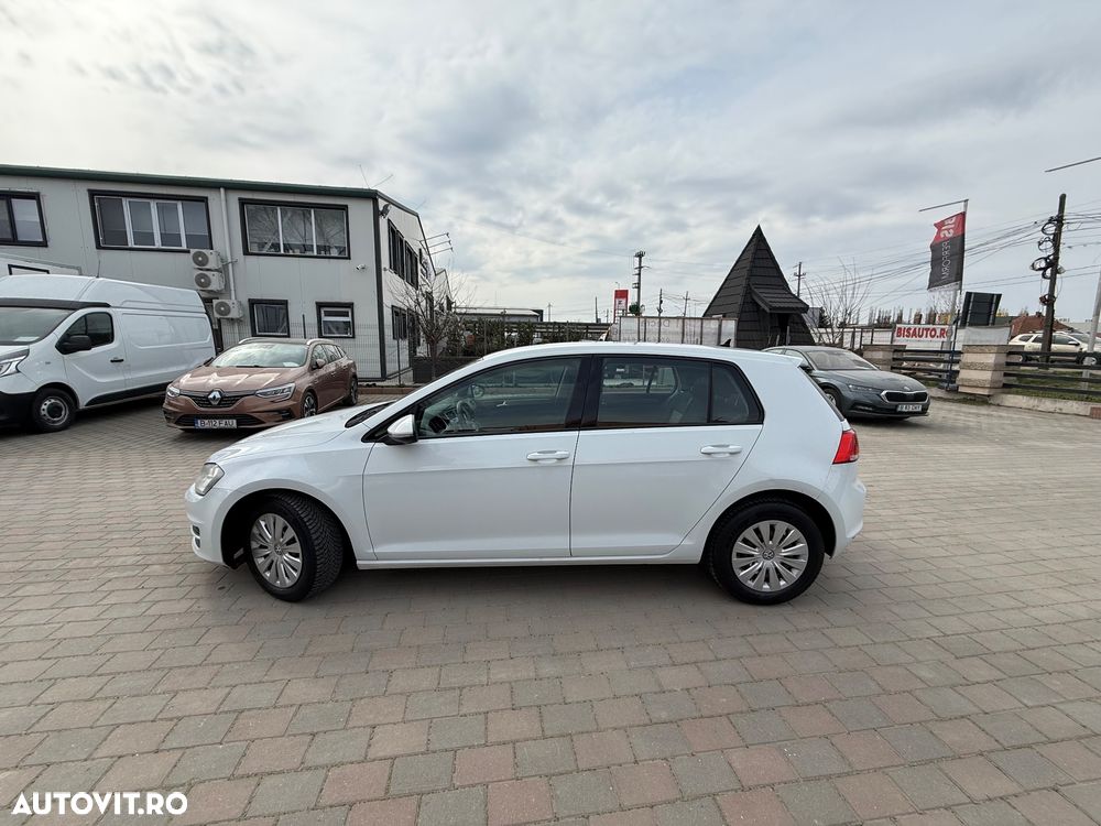 Volkswagen Golf - 10