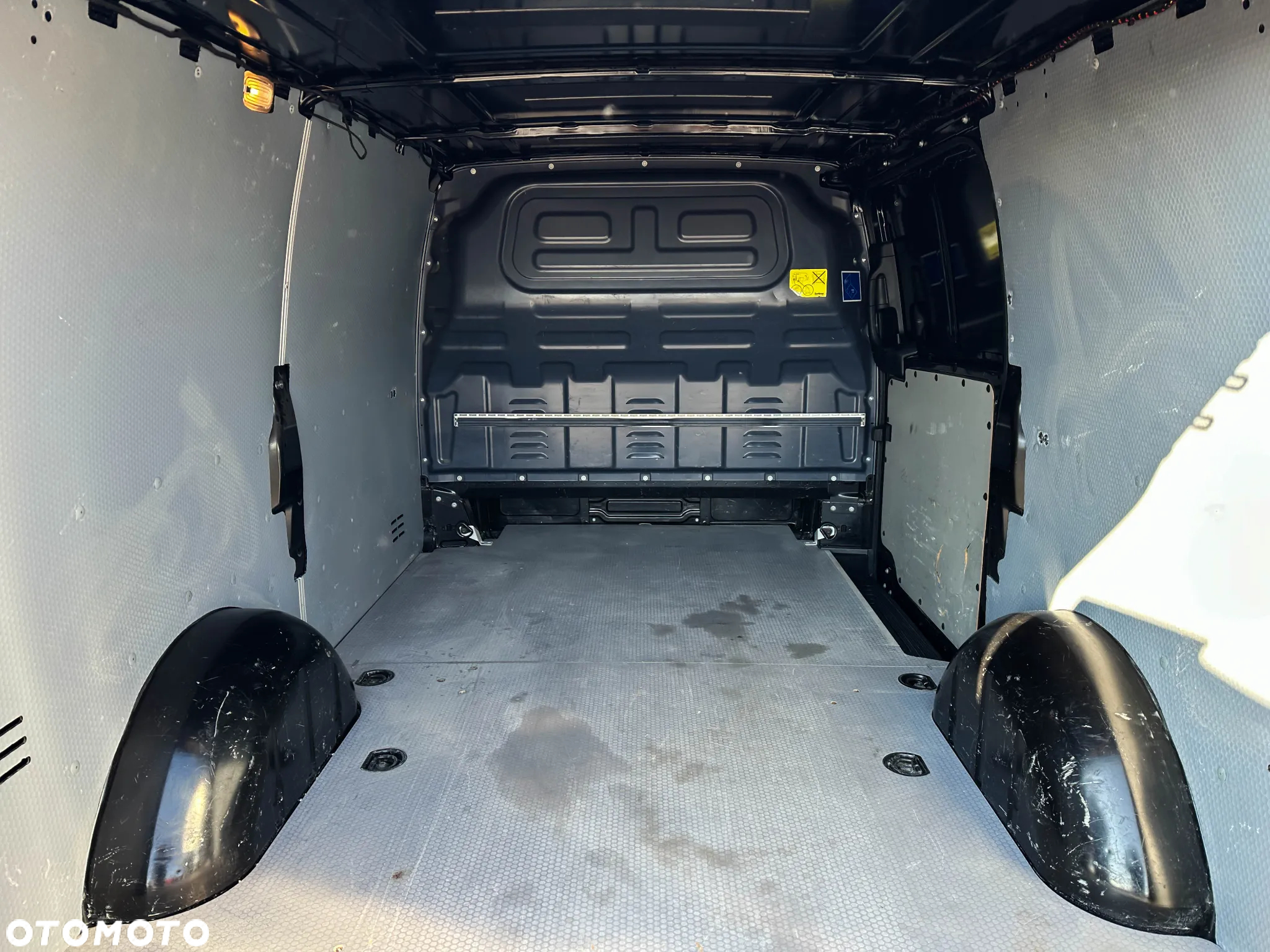 Mercedes-Benz Vito - 18