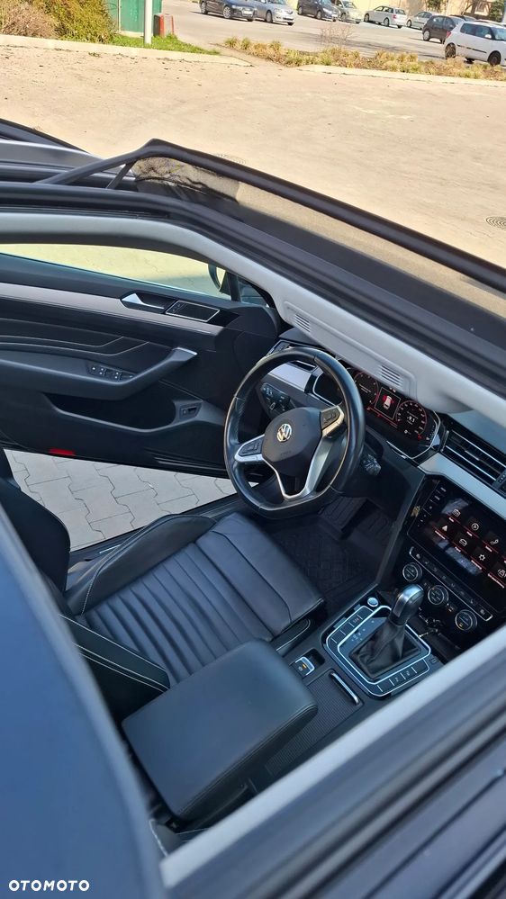 Volkswagen Passat 2.0 TDI SCR DSG Elegance - 14