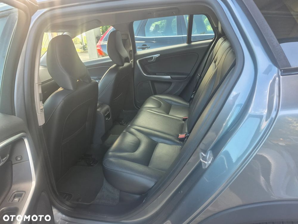 Volvo V60 Cross Country D3 Momentum - 30