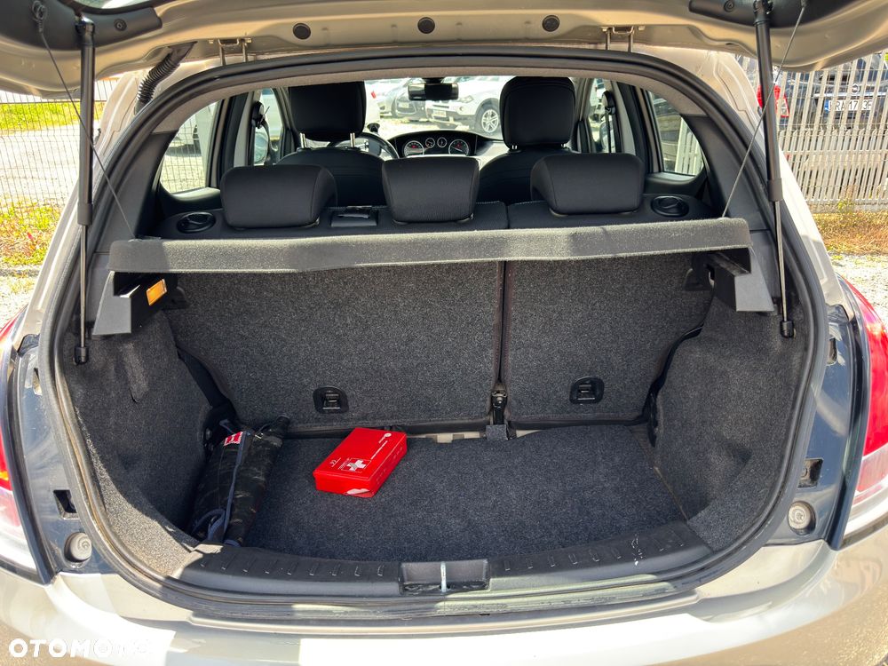 Lancia Ypsilon 1.2 8V Elefantino S&S - 20