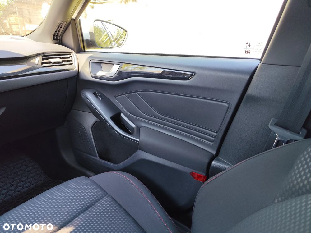 Ford Focus 1.0 EcoBoost Hybrid ST-LINE STYLE - 21