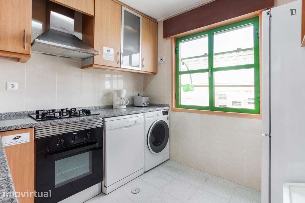 Quarto - localizado em Bela Vista Lisbon - Grande imagem: 3/11