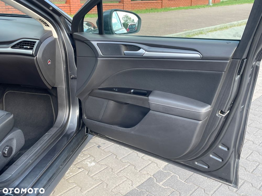 Ford Mondeo - 21